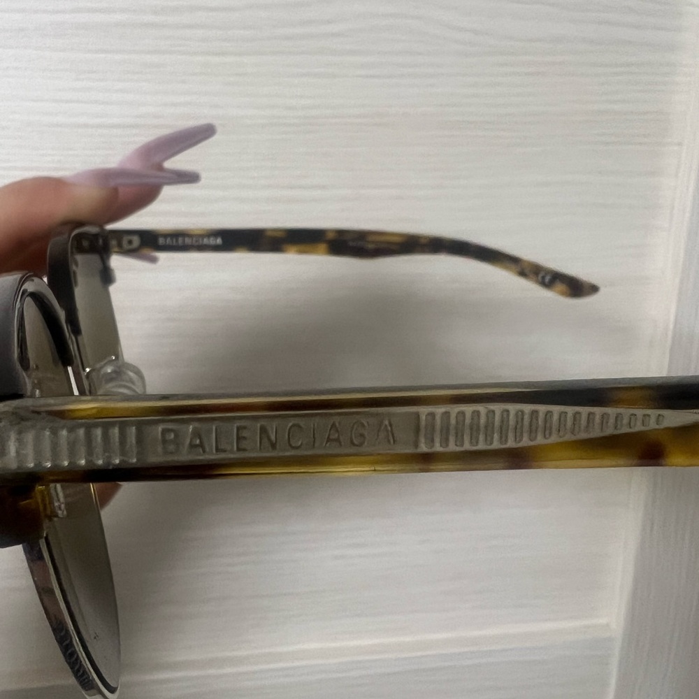 Balenciaga sunglasses - Picture 3 of 3